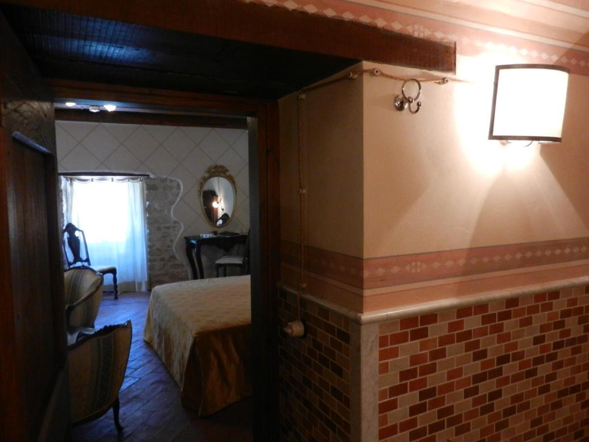Antico Casale Urbani Pension Scheggino Buitenkant foto